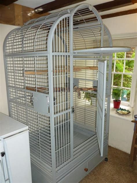 PU SEMAPHORE ASAP PLEASE. . Used bird cages for sale near me